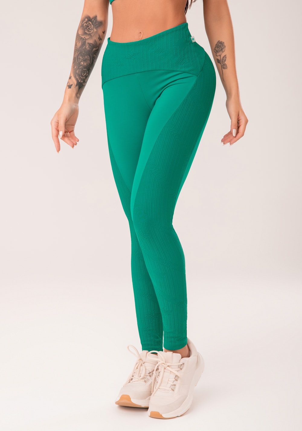 Legging fitness feminina verde com recortes harmony