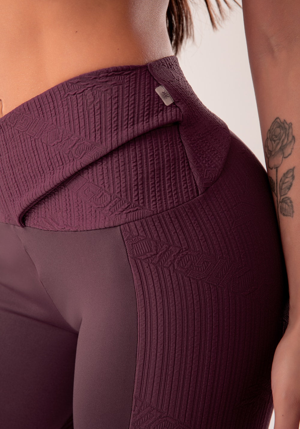 Legging fitness feminina vinho cós transpassado harmony