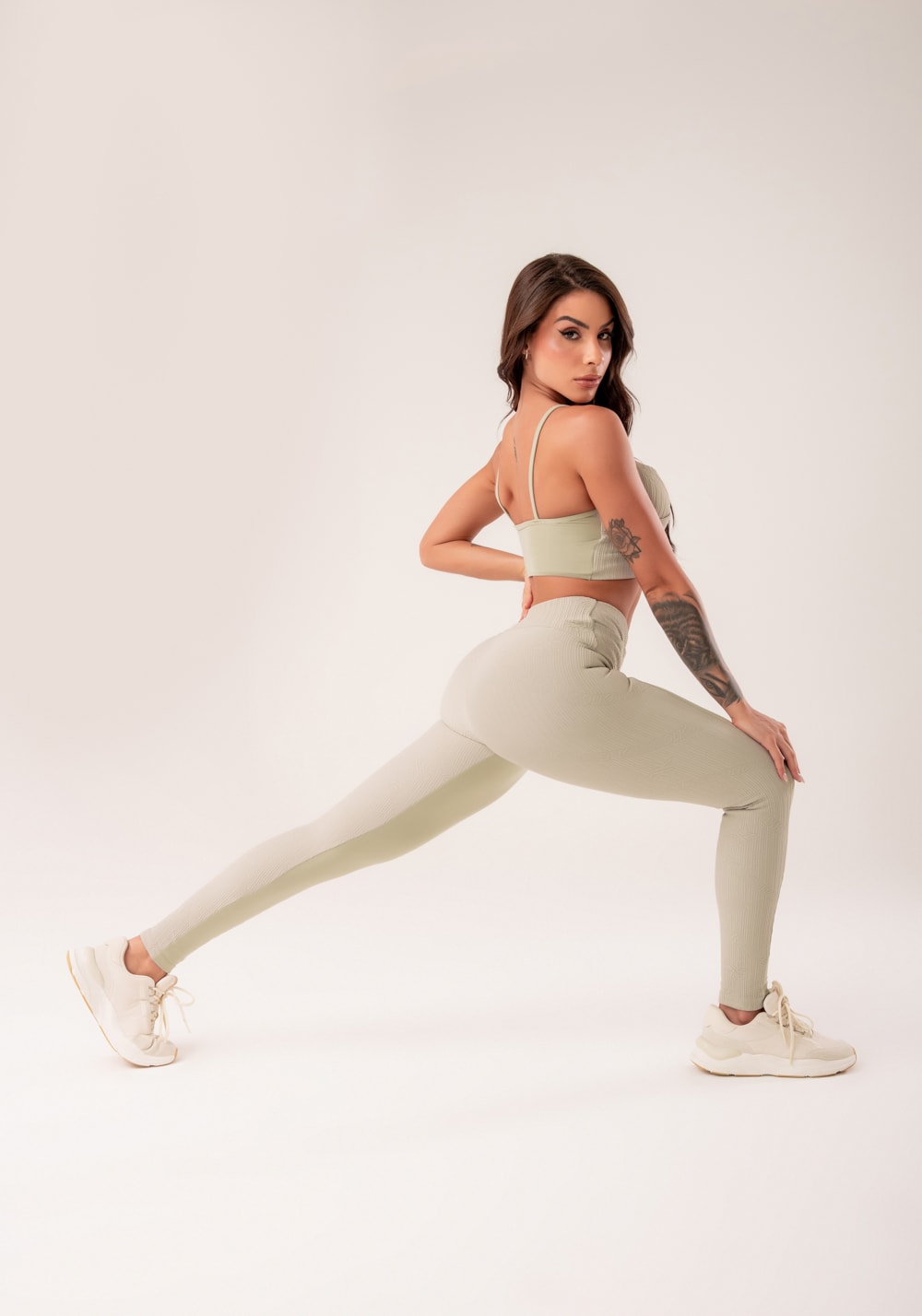 Legging fitness feminina oliva cós transpassado harmony