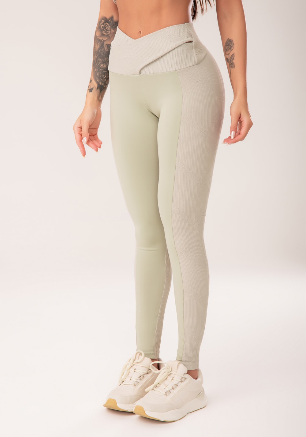 Legging fitness feminina oliva cós transpassado harmony