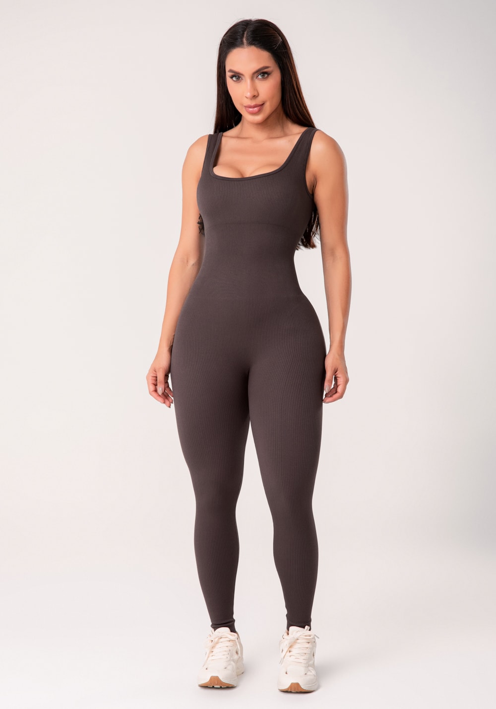 Macacão fitness feminino marrom canelado com bojo seamless+