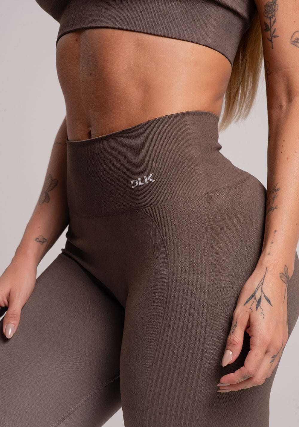 Legging fitness feminina marrom degradê modela bumbum seamless+