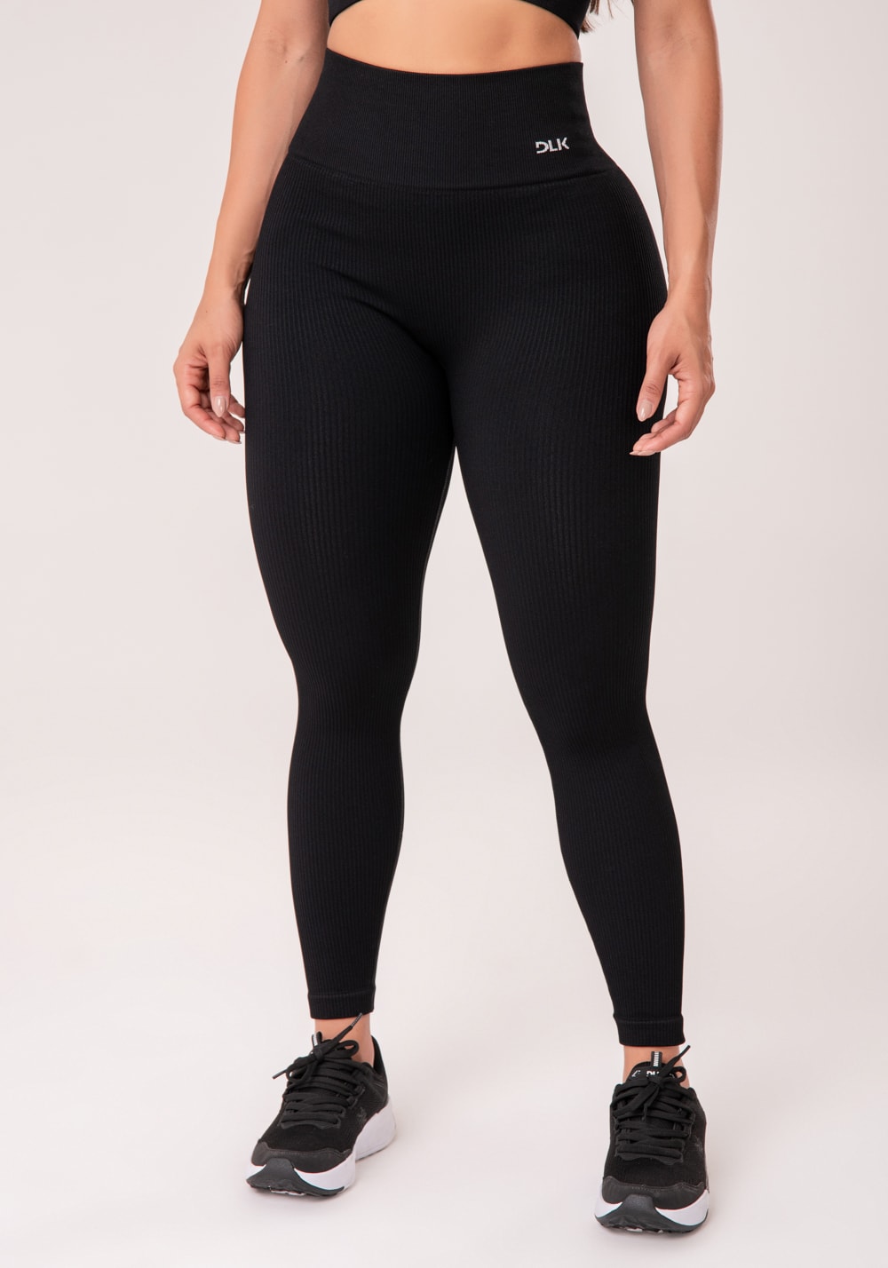 Legging fitness feminina preto canelada modela bumbum seamless+