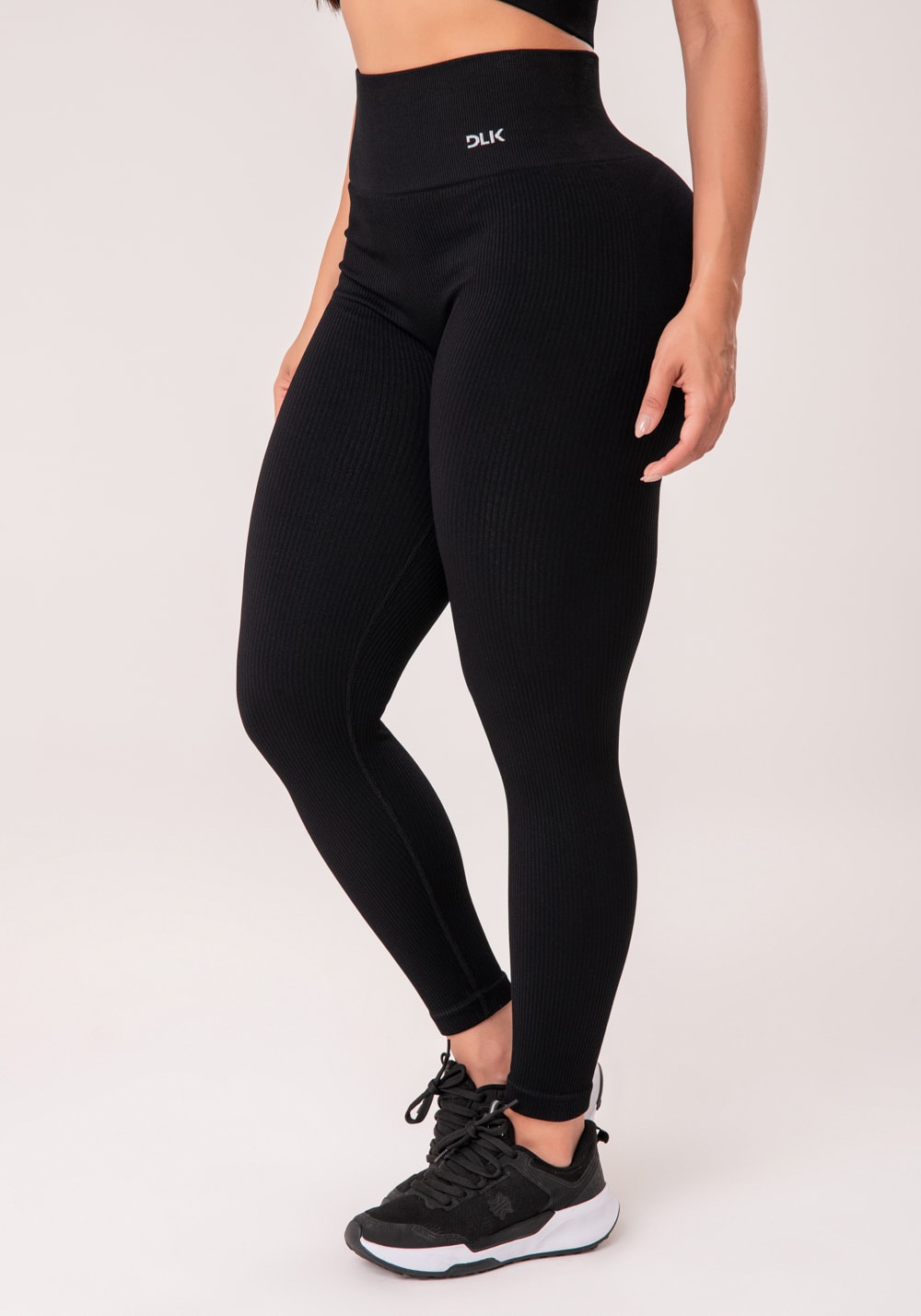 Legging fitness feminina preto canelada modela bumbum seamless+