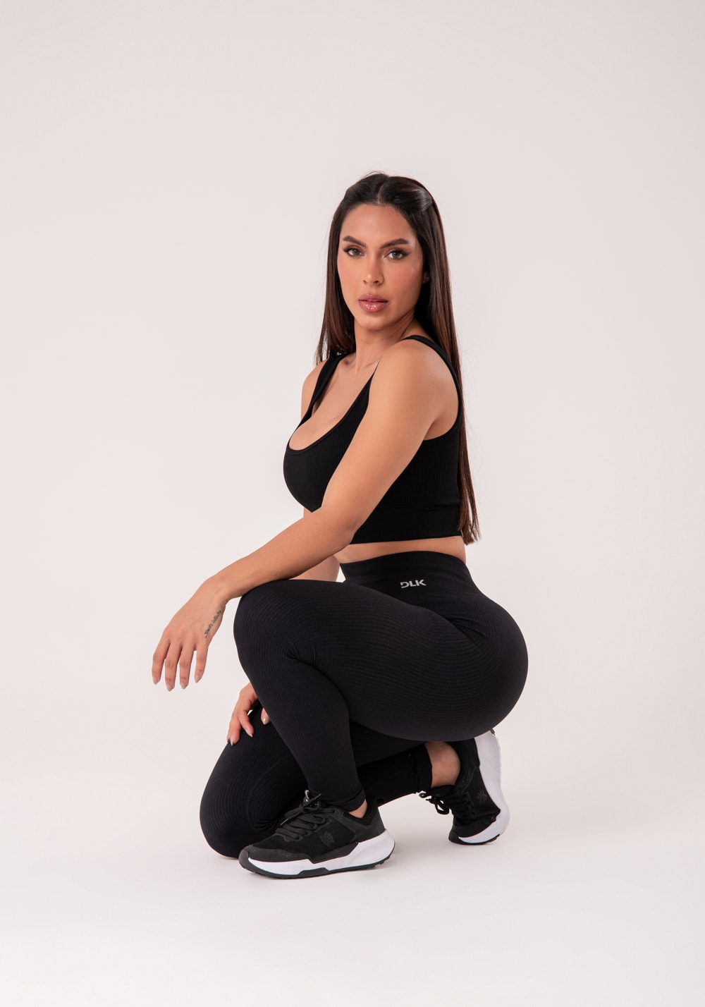 Legging fitness feminina preto canelada com cós alto seamless+