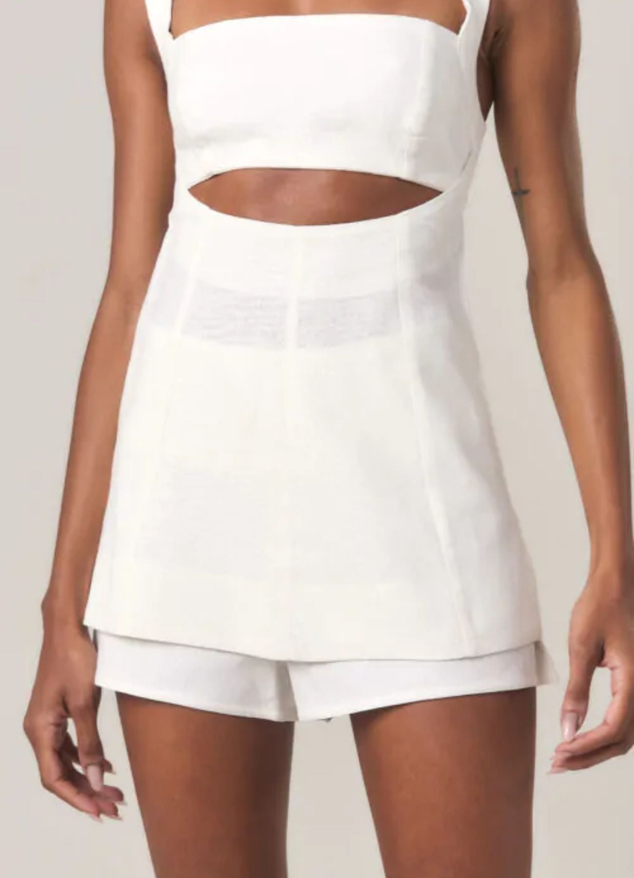 Bata de linho off-white Lara