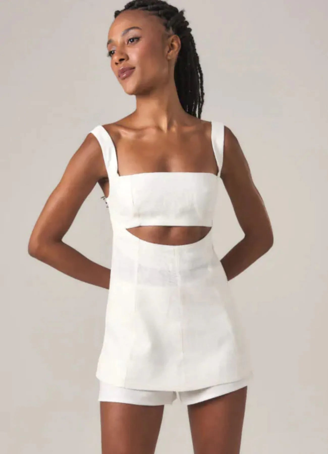 Bata de linho off-white Lara