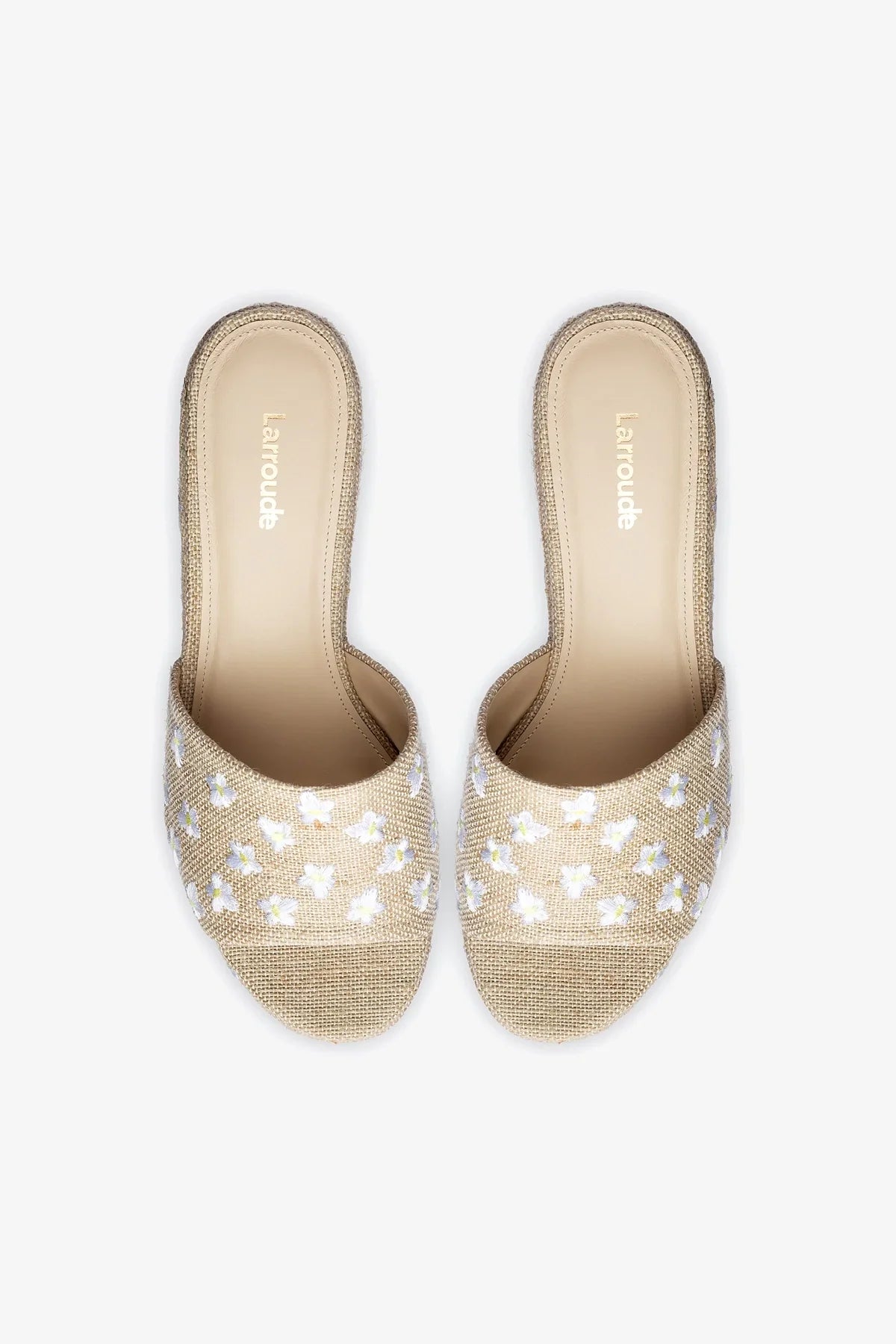 Mule Plataforma Miso Linho Natural com Bordado Floral
