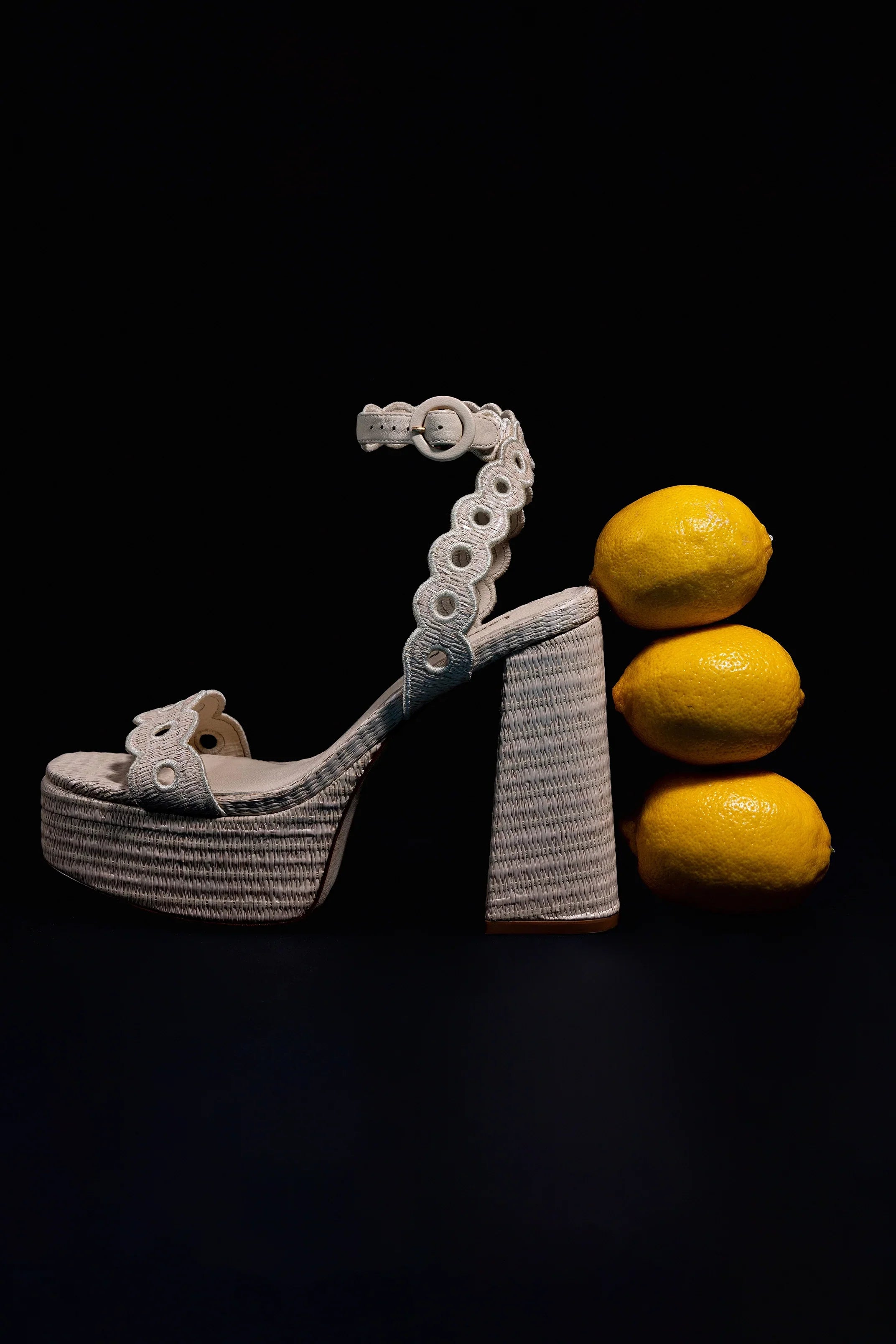 Sandália Dolly Ráfia Natural e Broderie